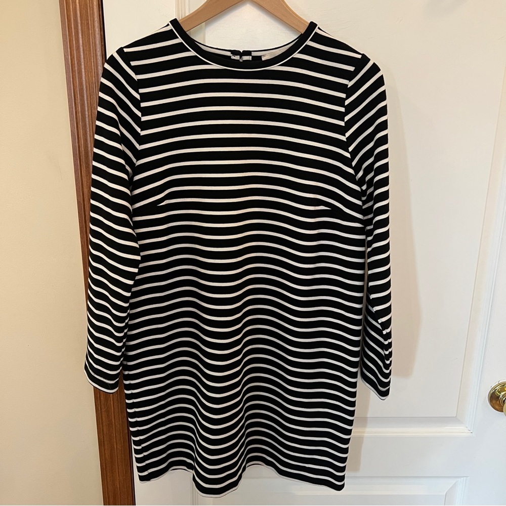 LOFT Size Large Petite Like NEW! Black/White Striped Classic Long Sleeve Dress